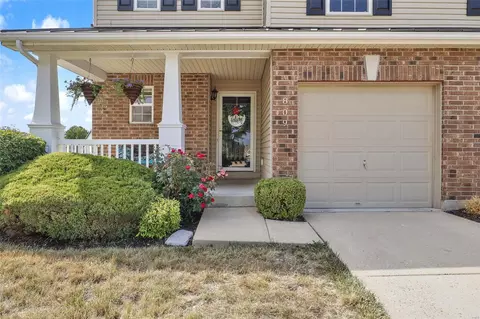 809 Country Field Dr, Lake Saint Louis, MO 63367