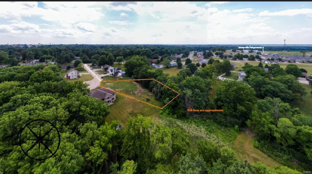 8 Ridgepoint Dr  