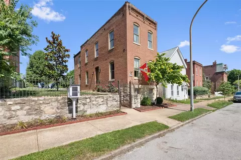 3241 Missouri Ave, Saint Louis, MO 63118