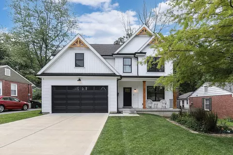 536 Rosewood Ln, Kirkwood, MO 63122