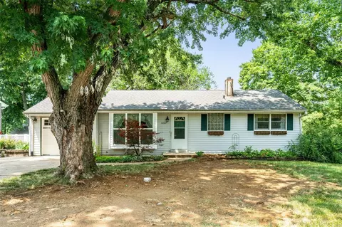 6007 Oakville Ter, Saint Louis, MO 63129