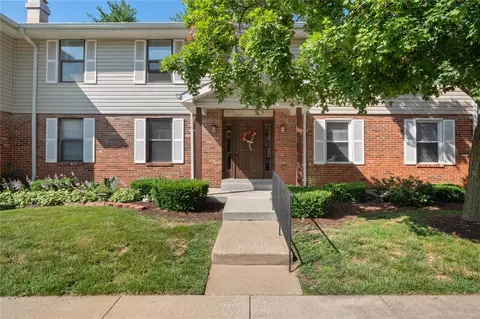 1864 High Sun Dr, Florissant, MO 63031