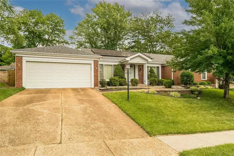 1408 Benbush Dr, Saint Louis, MO 63146