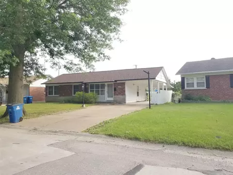 4320 Big Chief Dr, Saint Louis, MO 63123