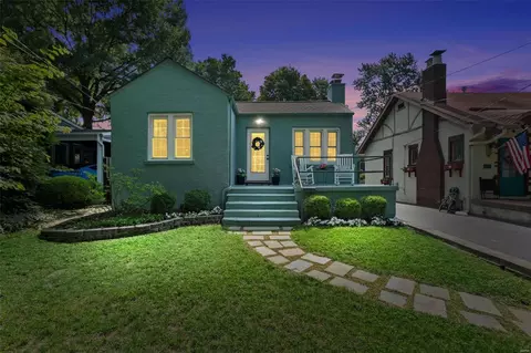 432 S Gore Ave, Webster Groves, MO 63119