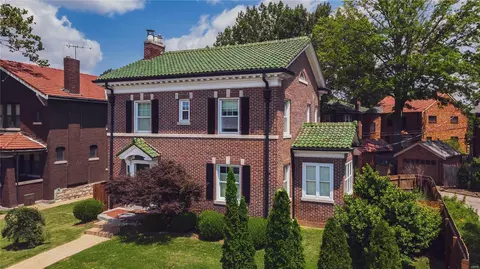 6953 Clayton Ave, Saint Louis, MO 63117