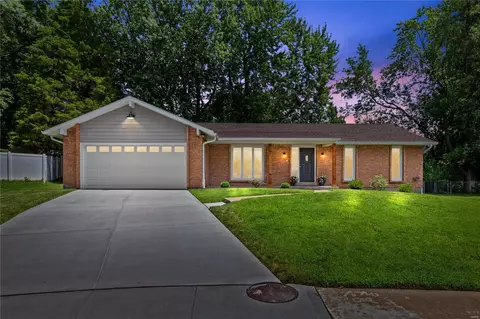 3 Rebecca Ct, Saint Charles, MO 63301