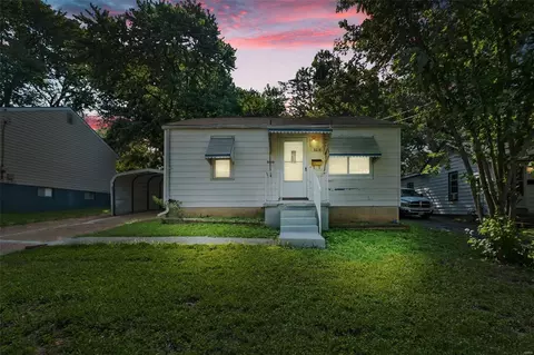 3614 Dixie Dr, Saint Ann, MO 63074 photo 1