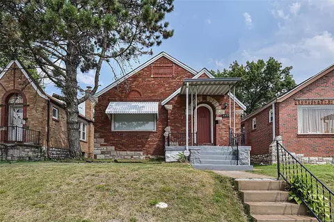 4459 Catherine Pl, Saint Louis, MO 63115