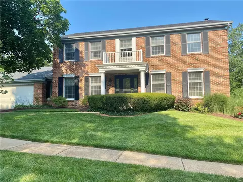1896 Buckington Dr, Chesterfield, MO 63017