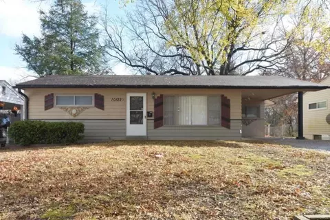 10122 Dellridge Ln, Dellwood, MO 63136