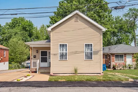 765 Pardella Ave #b, Saint Louis, MO 63125