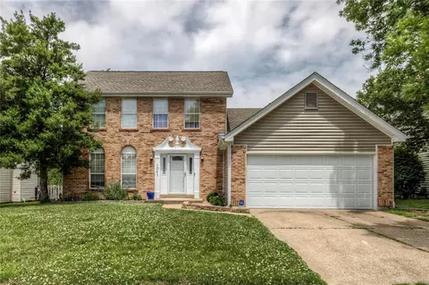1041 Sweepstakes Ln, Florissant, MO 63034