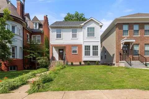 3807 Westminster Pl, Saint Louis, MO 63108
