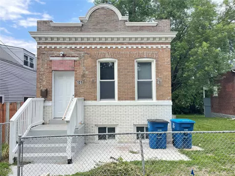 131 Weiss Ave, Saint Louis, MO 63125