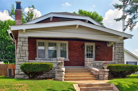 4315 Holly Hills Blvd, Saint Louis, MO 63116