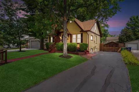 2456 Pocahontas Pl, Saint Louis, MO 63144