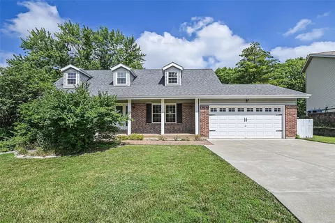 2646 Horseshoe Rdg, Saint Charles, MO 63303