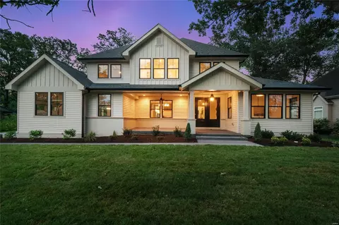 1408 Breezeridge Dr, Saint Louis, MO 63131