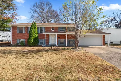 2260 Spoonwood Ln, Florissant, MO 63033