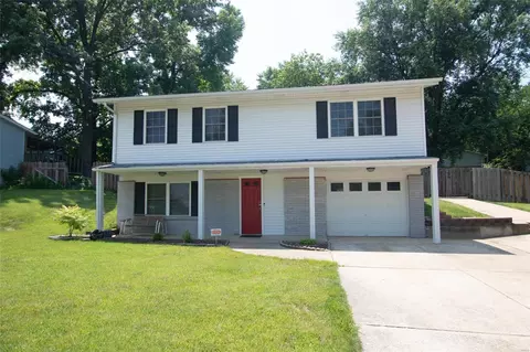 1413 Yorkshire Dr, Saint Charles, MO 63303