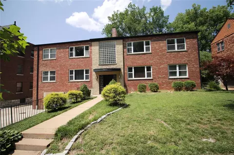 7511 Byron Pl #2E, Clayton, MO 63105
