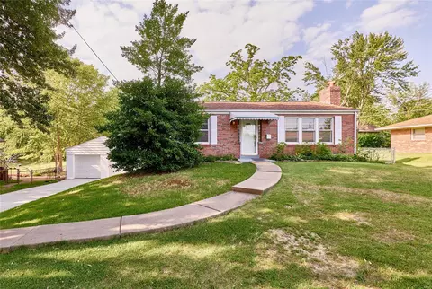 8674 Engler Ave, Saint Louis, MO 63114