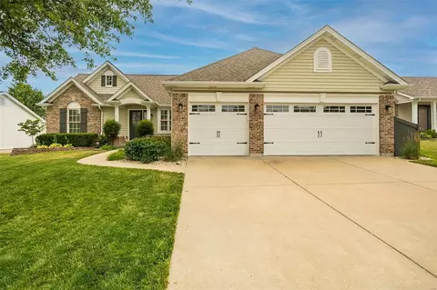 4 Dandridge Ct, Saint Peters, MO 63376