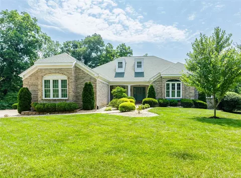 6 Roseberry Topping Ct, Weldon Spring, MO 63304