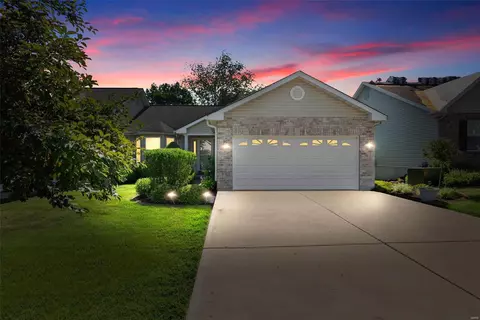 30 Piepers Glen Ct, O'fallon, MO 63366