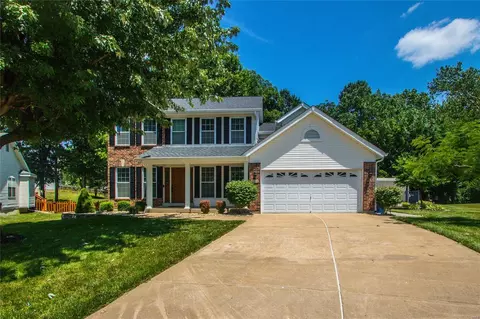 1364 Briar Creek Dr, Saint Charles, MO 63304
