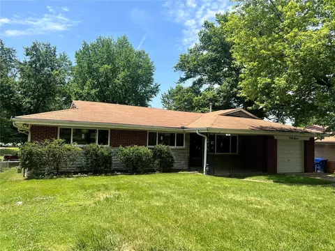 47 Jean Dr, Florissant, MO 63031
