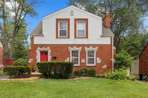 1048 N Woodlawn Ave, Saint Louis, MO 63122