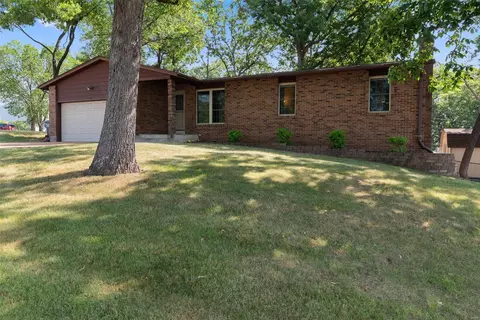 2 Carr Cir, O'fallon, MO 63366 photo 2