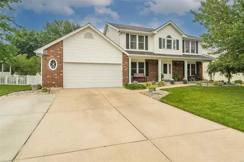 44 Ashlawn Ct, Saint Charles, MO 63304