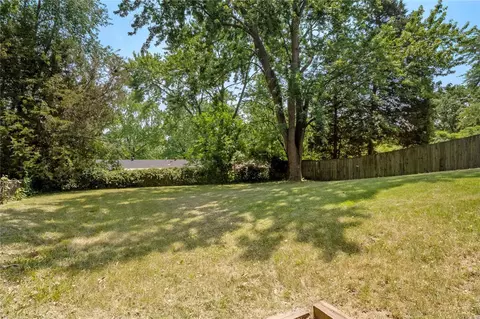 10118 Clairmont Dr, Saint Louis, MO 63136