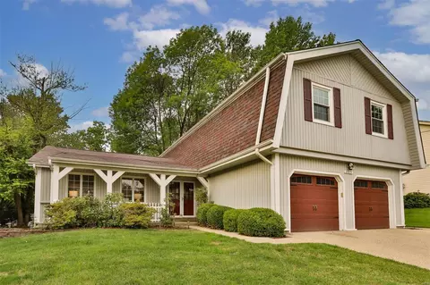 2019 Cedarmill Dr, Chesterfield, MO 63017