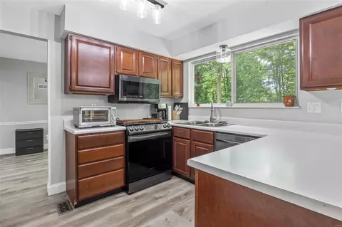 54 Georgetown Cir, O'fallon, MO 63368 photo 16