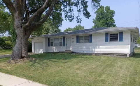 1415 Lindsay Ln, Florissant, MO 63031