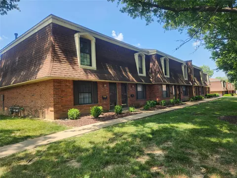4232 Burnett Walk, Saint Louis, MO 63125