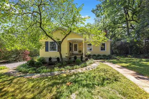 132 Sylvester Ave, Saint Louis, MO 63119