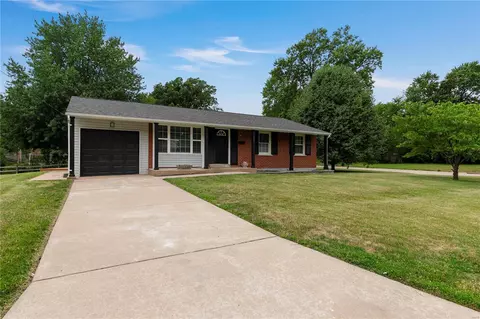 1790 Gerard Park Ln, Hazelwood, MO 63042