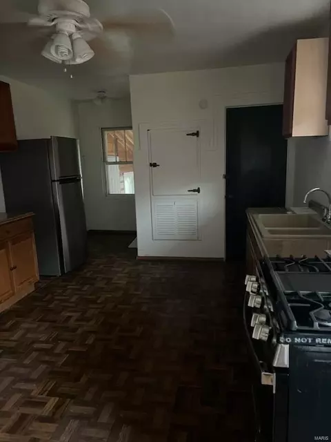4323 Darby St, Saint Louis, MO 63120 photo 11