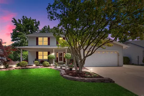 4 Amanda Ct, Saint Peters, MO 63376