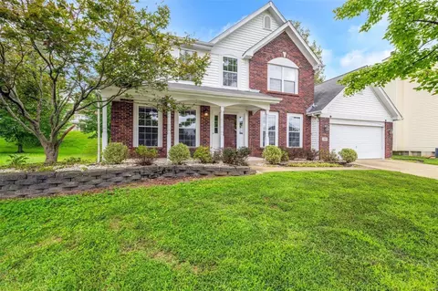 3817 Woodmoor Gardens Ct, Florissant, MO 63034