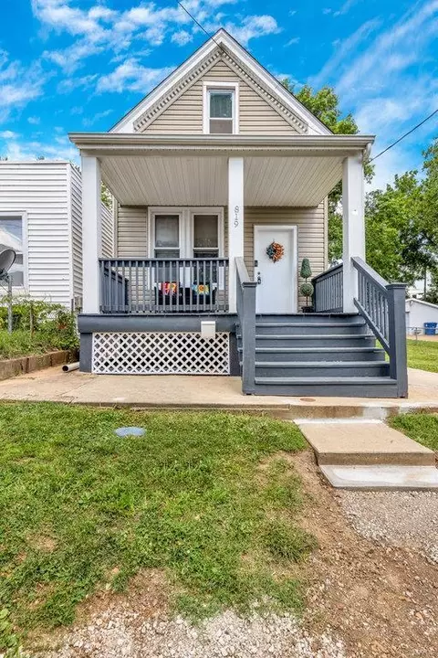 819 Dammert Ave, Saint Louis, MO 63125
