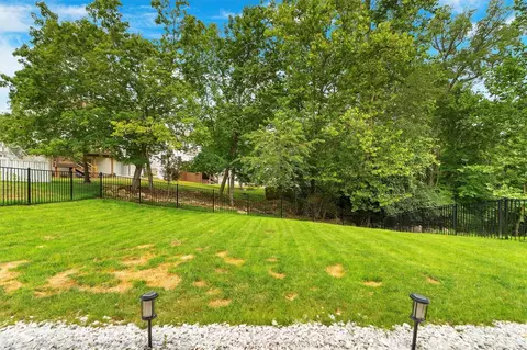 575 Bluffs View Ct, Eureka, MO 63025 photo 44