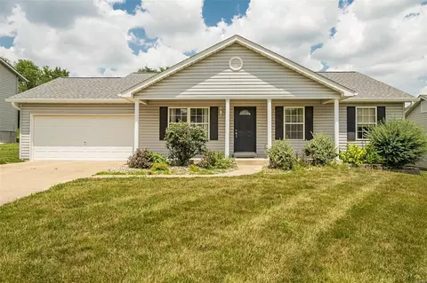 1288 Summergate Pkwy, St Peters, MO 63303