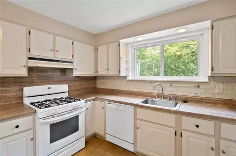 709 E Jackson Rd, Saint Louis, MO 63119 photo 11