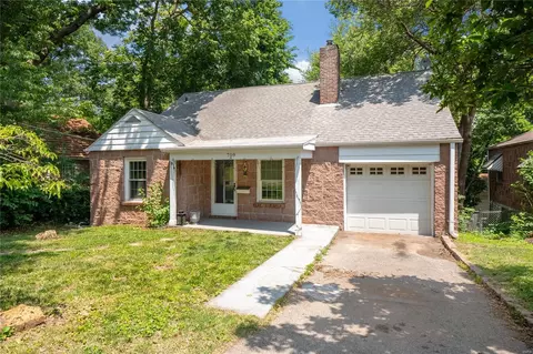 709 E Jackson Rd, Saint Louis, MO 63119 photo 2